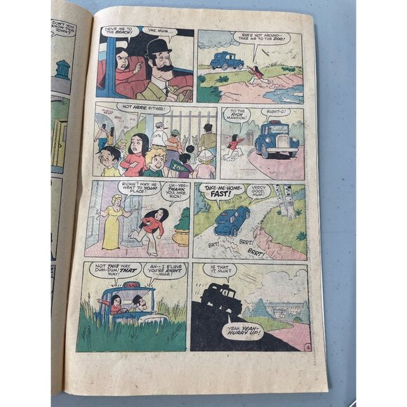 Harvey Comics Richie Rich Bank Books #21 Feb 1976 Vintage Humor Comic 25¢ - Picture 4 of 7